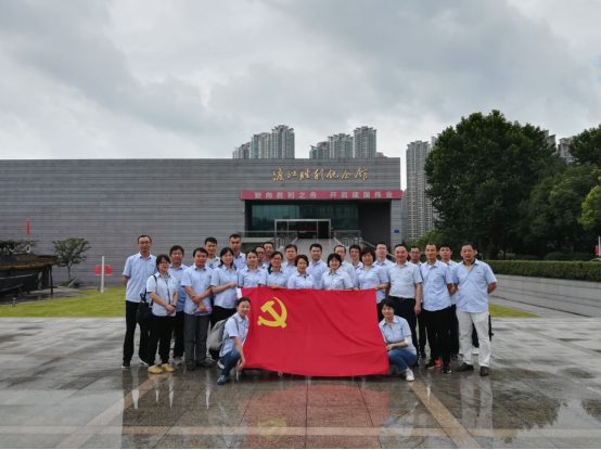 �������ʹ���-׷�󿵽�,����һ������